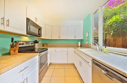 Village of La Jolla House | Coastal View is a 2 bedroom home in the Village area of La Jolla with ocean views