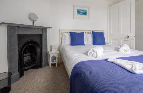 Mevagissey House | Coastguard Cottage Cornwall - Sea & Harbour Views