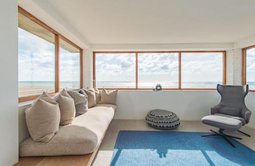 Dungeness House | Coastguard Lookout by Bloom Stays