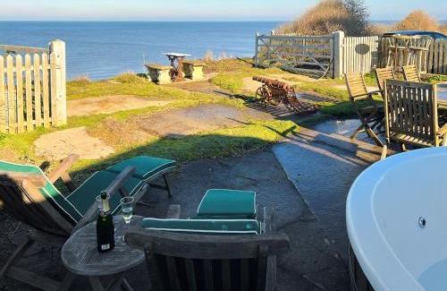 Weybourne House | Coastguard's Cottage