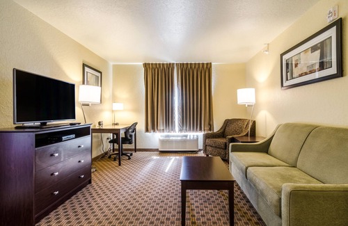 Jefferson Hotel | Cobblestone Hotel & Suites - Jefferson
