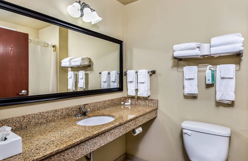Vinton Hotel | Cobblestone Inn & Suites - Vinton