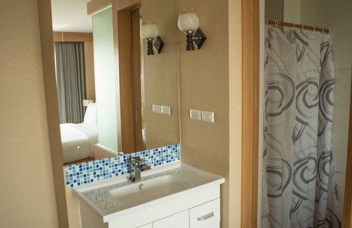 Ban Bang Saen Hotel | Coco Beach Resort Bangsaen