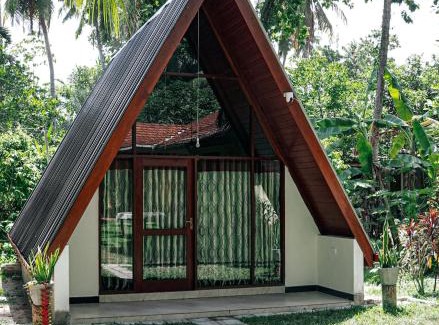 Andiambalama House | Coco Breeze Cabanas - free Airport pick up or drop off