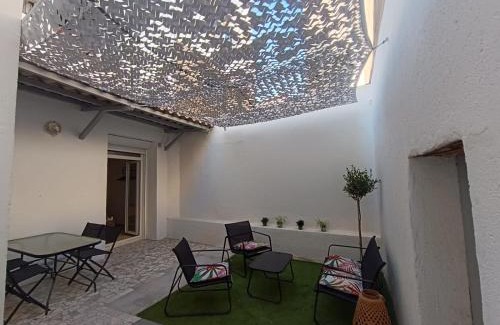 Salses-le-Chateau Apartment | Cocon lumineux avec cour privée