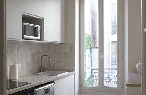 7th Arrondissement Apartment | Cocon Provençal Refait à Neuf en Juillet 2023