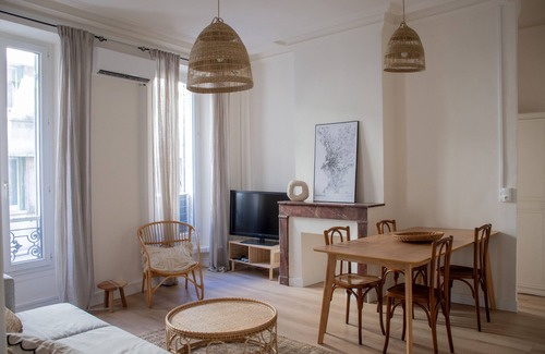 7th Arrondissement Apartment | Cocon Provençal Refait à Neuf en Juillet 2023