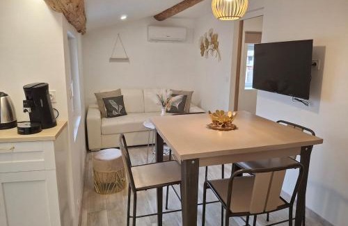 Faubourg Apartment | Cocoo'Nimes avec terrasse