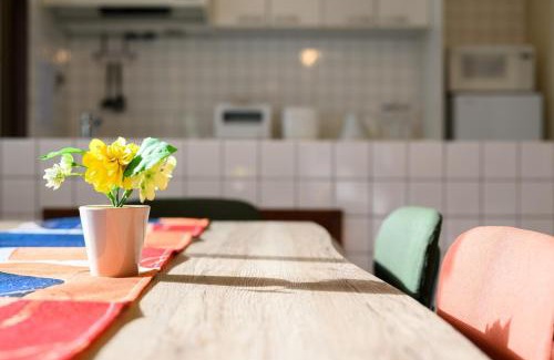 Nishi Ward Apartment | COCOSTAY 中広ネオイズム 最大10人 閑静な住宅街にある贅沢80m2の最上階プライベートオーナーズルーム