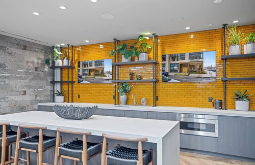 Navy Yard Apartment | Coda on Half, a Placemakr Experience - Navy Yard