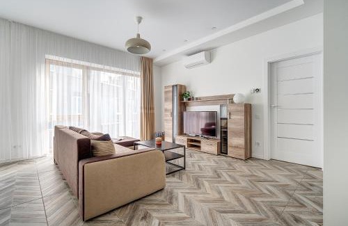 Old Town Apartment | cohost I New Bastėja Life Apartments w-Garage Prkg & Self Check-in