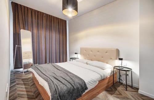 Old Town Apartment | cohost I New Bastėja Life Apartments w-Garage Prkg & Self Check-in