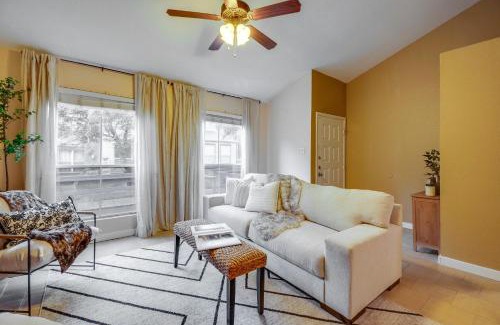 College Station House | College Station Gem with Pool Access Near University