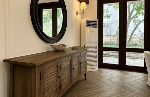 Wellawatte Villa | Colonial type 4-bedroom villa in Colombo with WiFi, AC