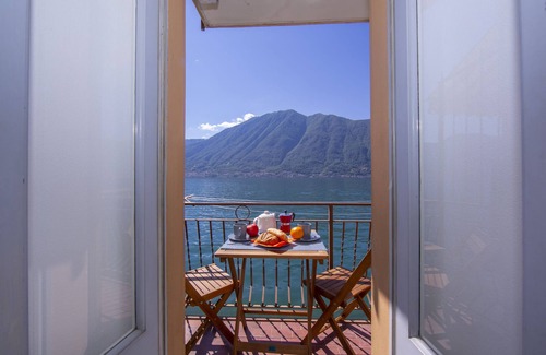 Colonno Apartment | Colonno Fronte Lago, Colonno, Italy