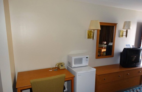 Brookfield Hotel | Colony Motel