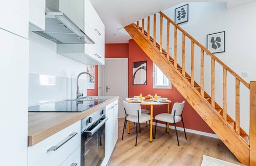 Bagnolet Apartment | Colorful apartment 5 minutes from Paris