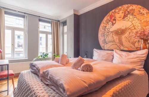 Stotteritz Apartment | colorful, working place, Netflix, sight seeing