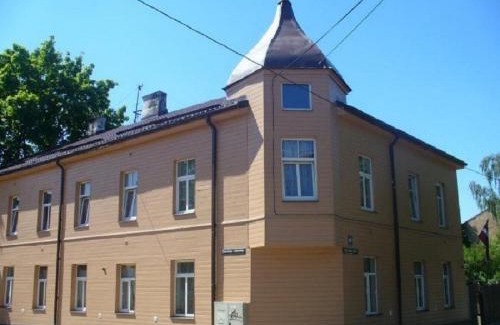 Ciekurkalns Apartment | Colorfull Experience in Hause built 1910 Fast free WiFi Free Parking