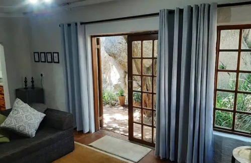 Nelspruit Cottage | Columbus Rock Unit 1 - No Loadshedding