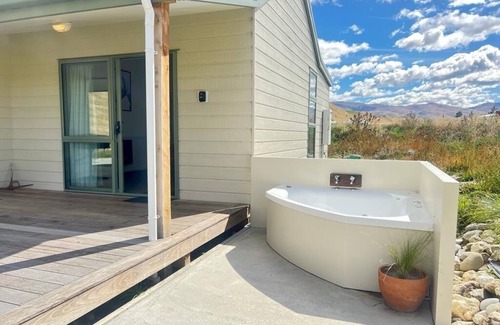 Tarras Cottage | Come and stay at the Enchanted Gold Miners Cottage. A tranquil relaxing breaknnn