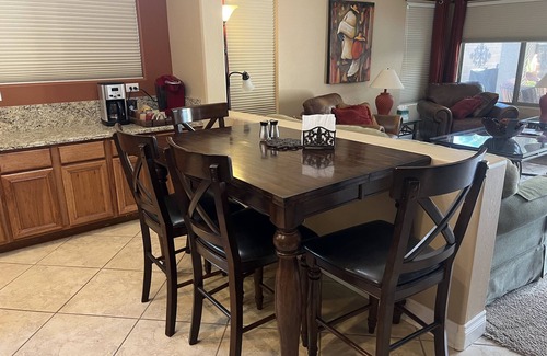 San Tan Valley House | Come From Away Vacay in our 3 Bd + den + spa + heated pool in Johnson Ranch