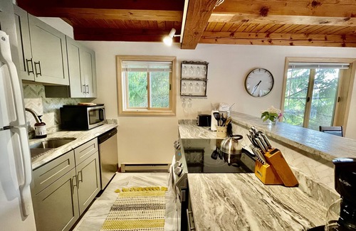 Campton House | Come in & cozy up in beautiful lodge in Waterville Valley.