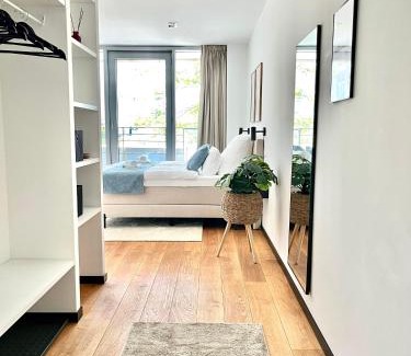 Strandkai Apartment | Come2Stay Hafencity - Marco Polo Tower