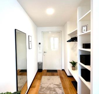 Strandkai Apartment | Come2Stay Hafencity - Marco Polo Tower