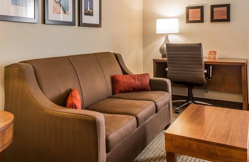 Neponset - Port Norfolk Hotel | Comfort Inn Boston