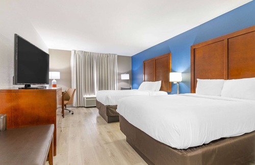 Pacific Hotel | Comfort Inn Near Six Flags St. Louis