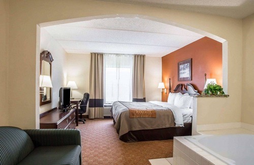 Valley Falls Hotel | Comfort Inn & Suites Spartanburg North