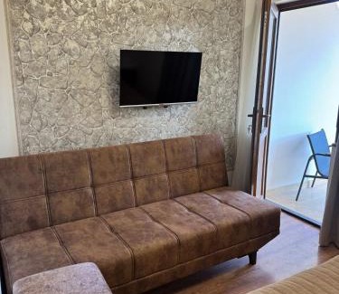 Goris House | COMFORT M Guest House