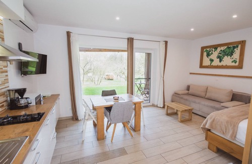 Visoko Apartment | Comfort Studio with Patio