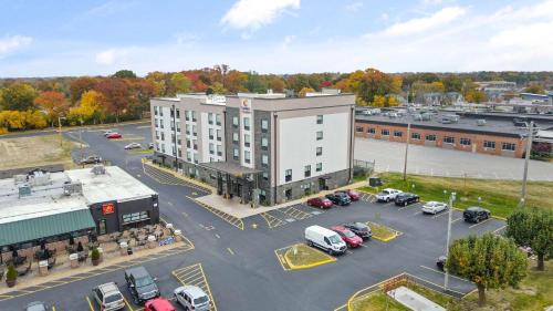Sunset Hills Hotel | Comfort Suites St Louis - Sunset Hills