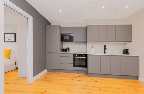 Hanwell Apartment | Comfortable 1BR flat in Ealing, 7 min tube