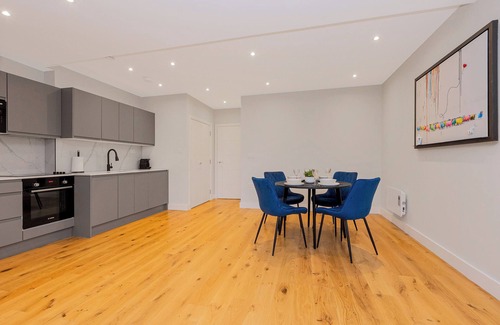 Hanwell Apartment | Comfortable 1BR flat in Ealing, 7 min tube