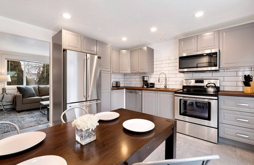 Loveland House | Comfortable Abode Near Historic Downtown