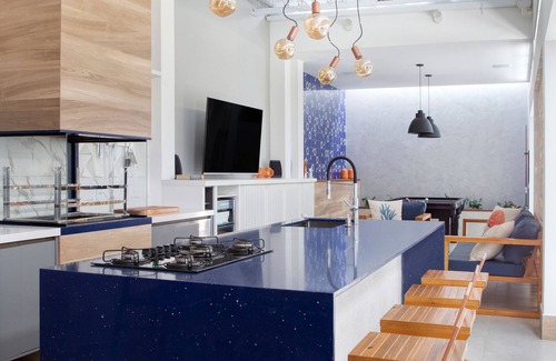 Downtown Buzios House | Comfortable and cozy home in green flat condo, 4 min from main street