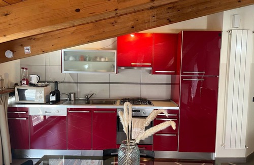 Rezza Apartment | Comfortable attic apt with parking space in Chiavari Italy