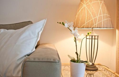 Vouliagmeni Apartment | Comfortable garden Apt near Vouliagmeni beach