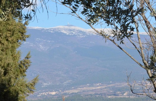 Mormoiron Apartment | Comfortable gite overlooking garden and swimming pool in a beautiful country house