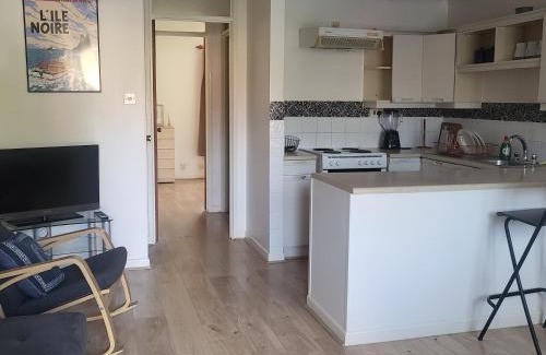 Yeading House | Comfortable Heathrow London Sleeps 4