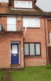 Yeading House | Comfortable Heathrow London Sleeps 4