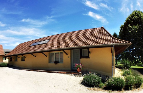 Flacey-en-Bresse Cottage | Comfortable holiday home with pool (5 people)