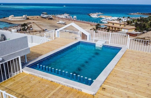 Corniche Road-Dahar Apartment | Comfortable Holiday Apartment Seaview Rooftop Pool