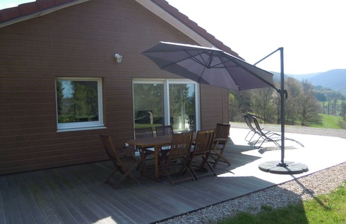 Plainfaing Ski Chalet | Comfortable single-storey chalet 130m2, unoverlooked, superb view of the valley