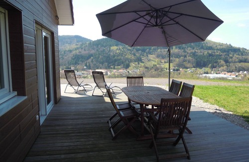 Plainfaing Ski Chalet | Comfortable single-storey chalet 130m2, unoverlooked, superb view of the valley