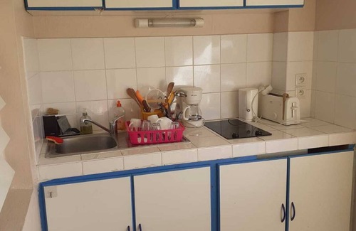 L'Autre-Bord Apartment | Comfortable studio for seasonal rental