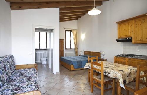 Salionze Apartment | comfortable studio near Lake Garda